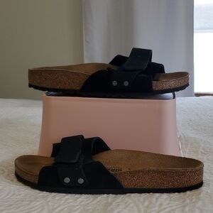 NWOT Birkenstock Women's Black Suede Sandals